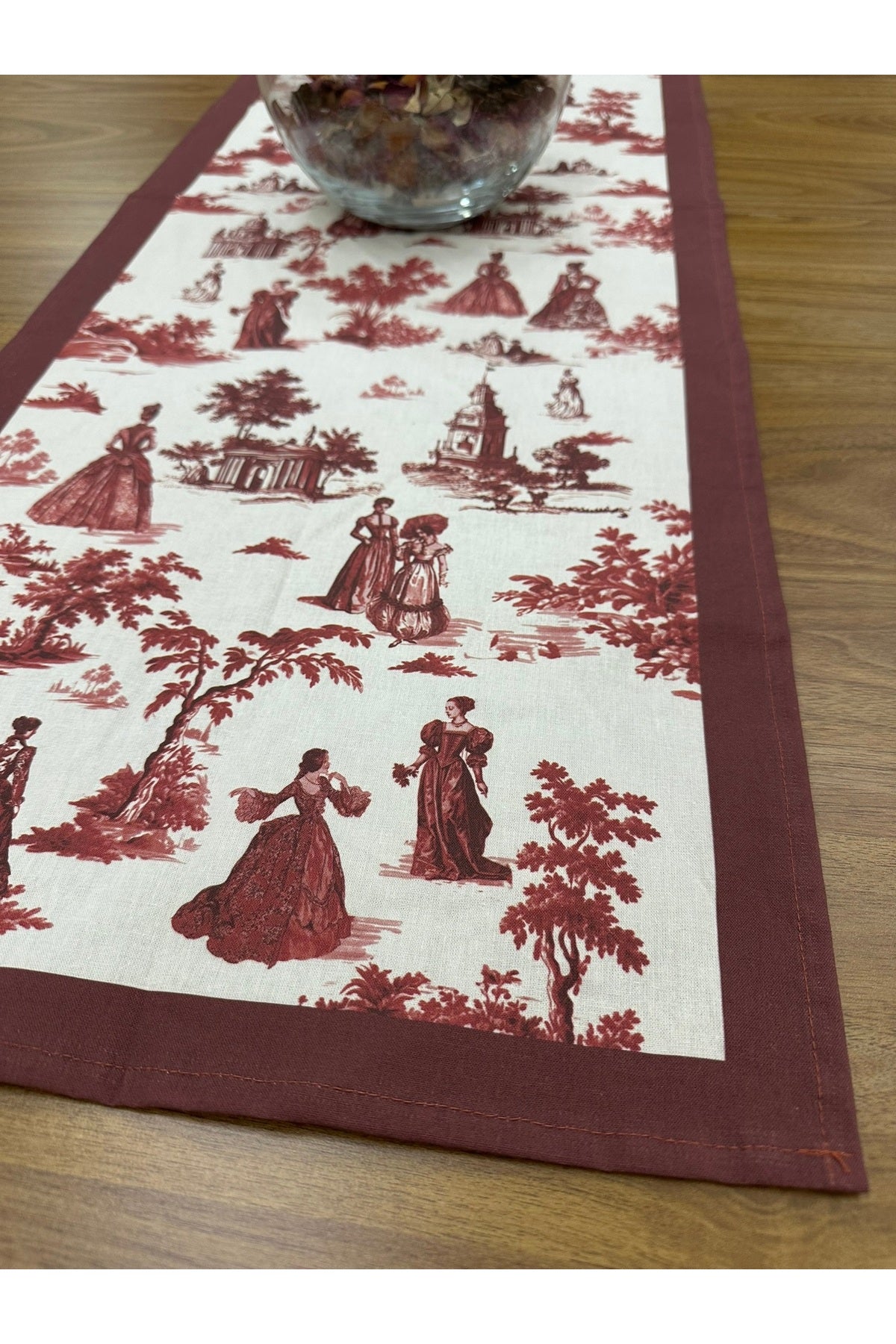 Toile De Jouy Paris Runner 40x110 cm | %100 Pamuk Dijital Baskılı Masa Örtüsü | Klasik Fransız Tarzı